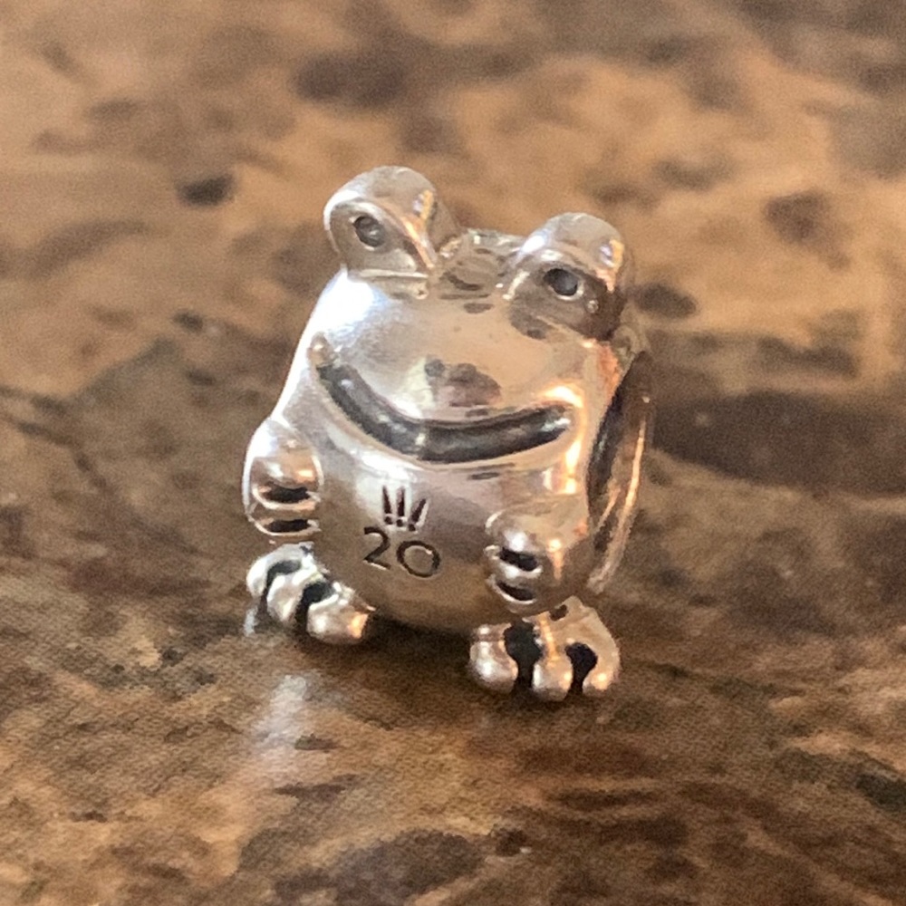 Authentic Pandora Limited Edition Pandora 20th Anniversary Frog Charm S925 ALE